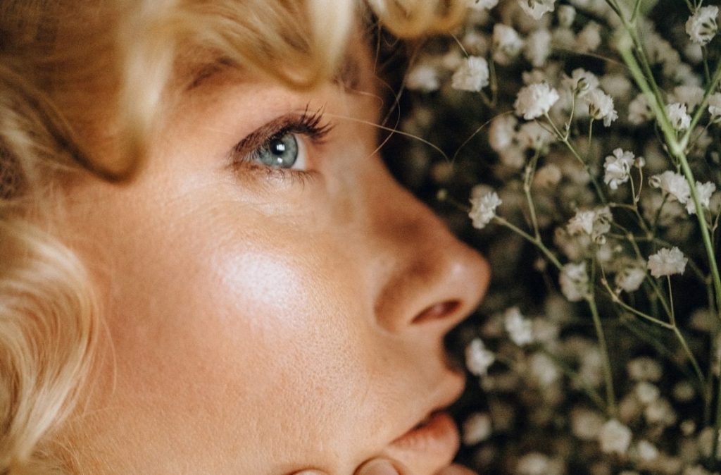 Limpieza y cuidado facial en casa - Mesomedic